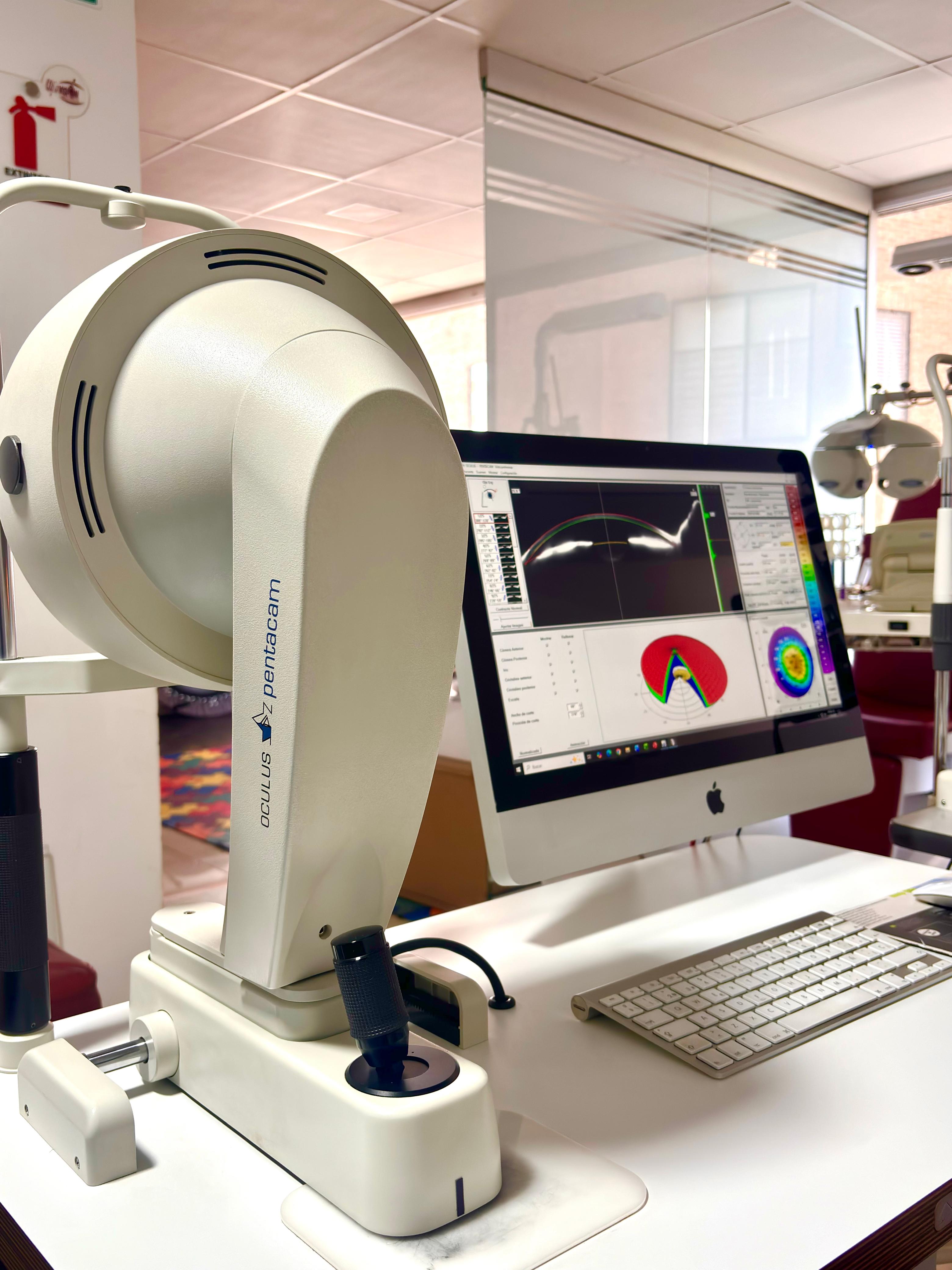 Pentacam topografía corneal 3D